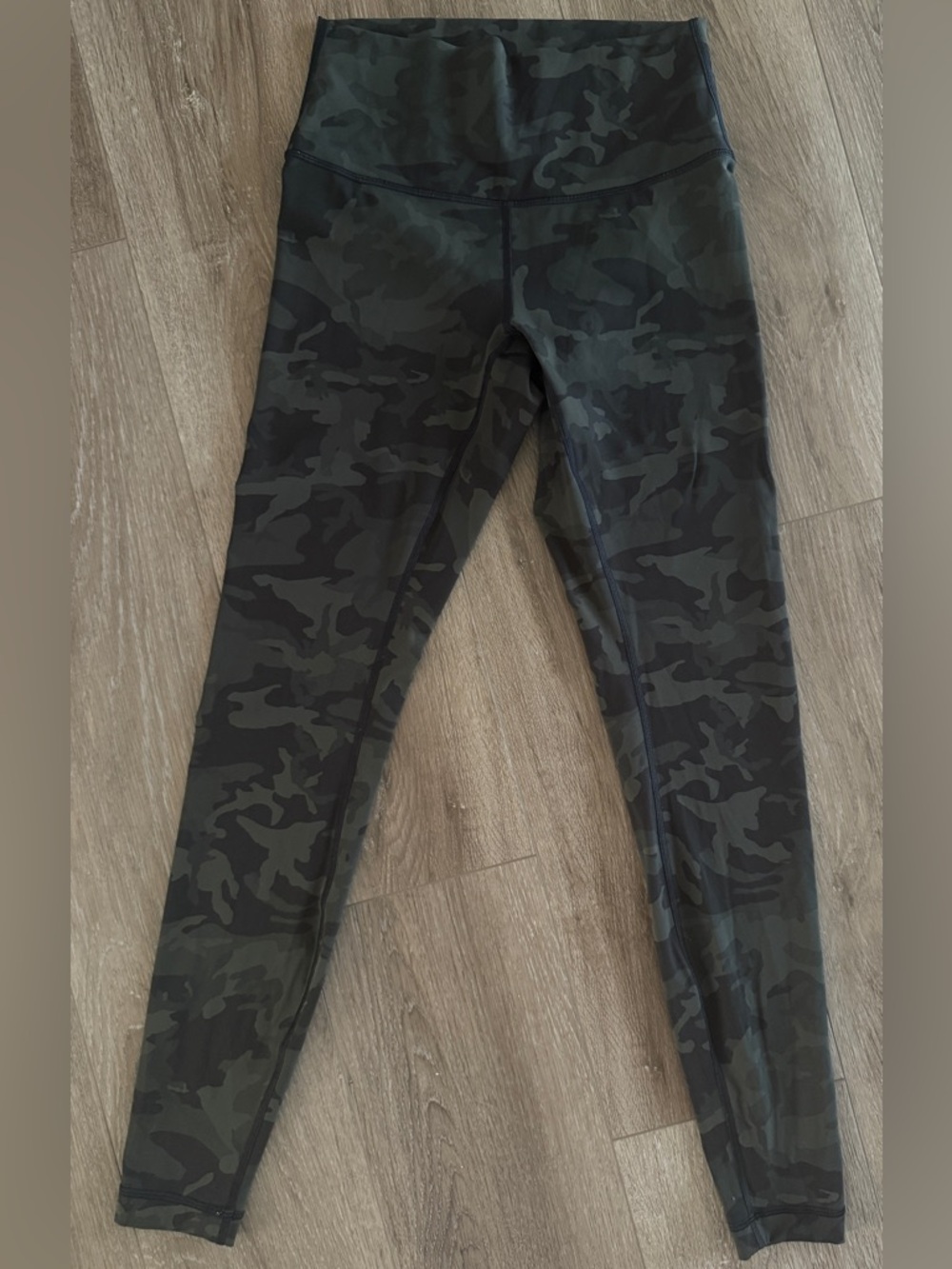 Lululemon Align Pant II Camo Green High Rise Size 6‎ Nulu Leggings